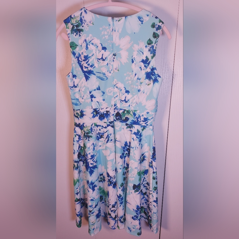 Calvin Klein Floral Sleeveless Fit and Flare Dress Size 8 Green Blue Sea Glass - Picture 13 of 14